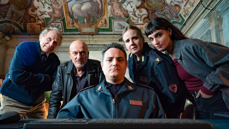 Claudio Bisio è “Uno sbirro in Appennino”. A Lagaro, al Cinema Mattei, l’11 aprile una puntata in anteprima col cast