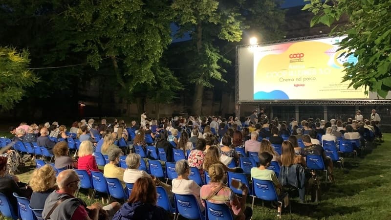 Dona una sedia all’Arena estiva del Parco Pareschi di Ferrara